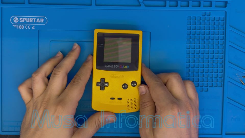 Game Boy Color con schermo OLED: restauro hi-tech firmato Musa Informatica