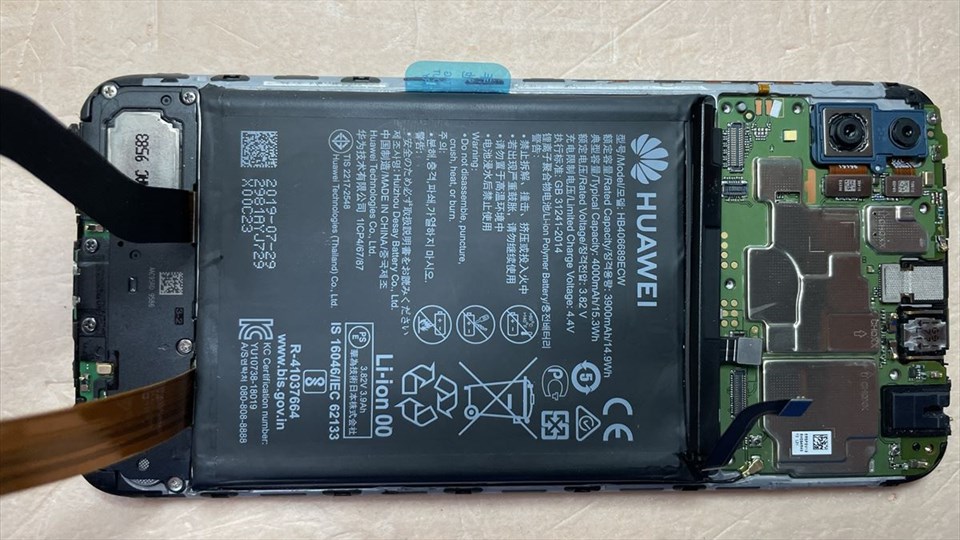 Sostituzione batteria smartphone Huawei Y7 2019 (DUB-LX1) - Nuova batteria