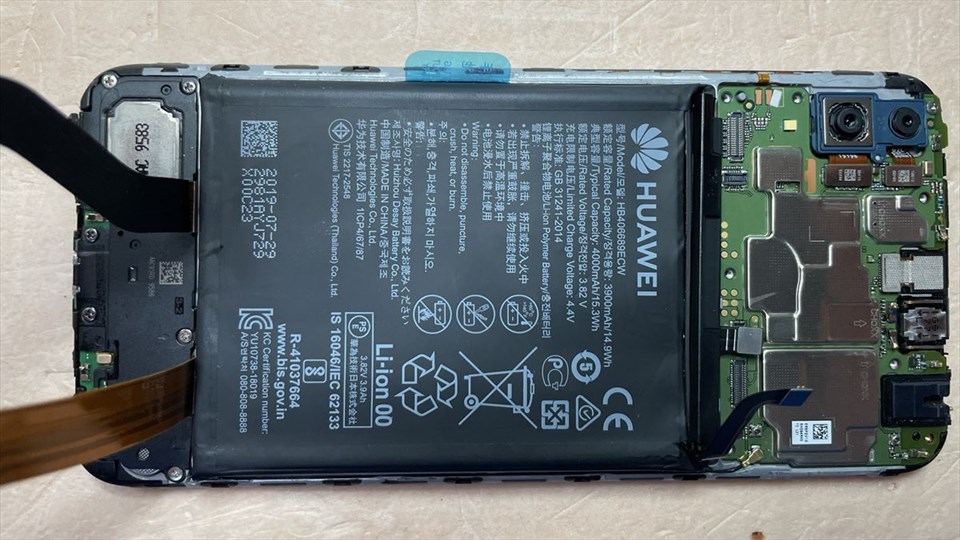 Sostituzione batteria smartphone Huawei Y7 2019 (DUB-LX1)